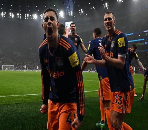 独行侠高层,完成东契奇,与戴维斯交,足球比分直播,竞彩足球,彩票,彩票网,竞彩网,福利彩票